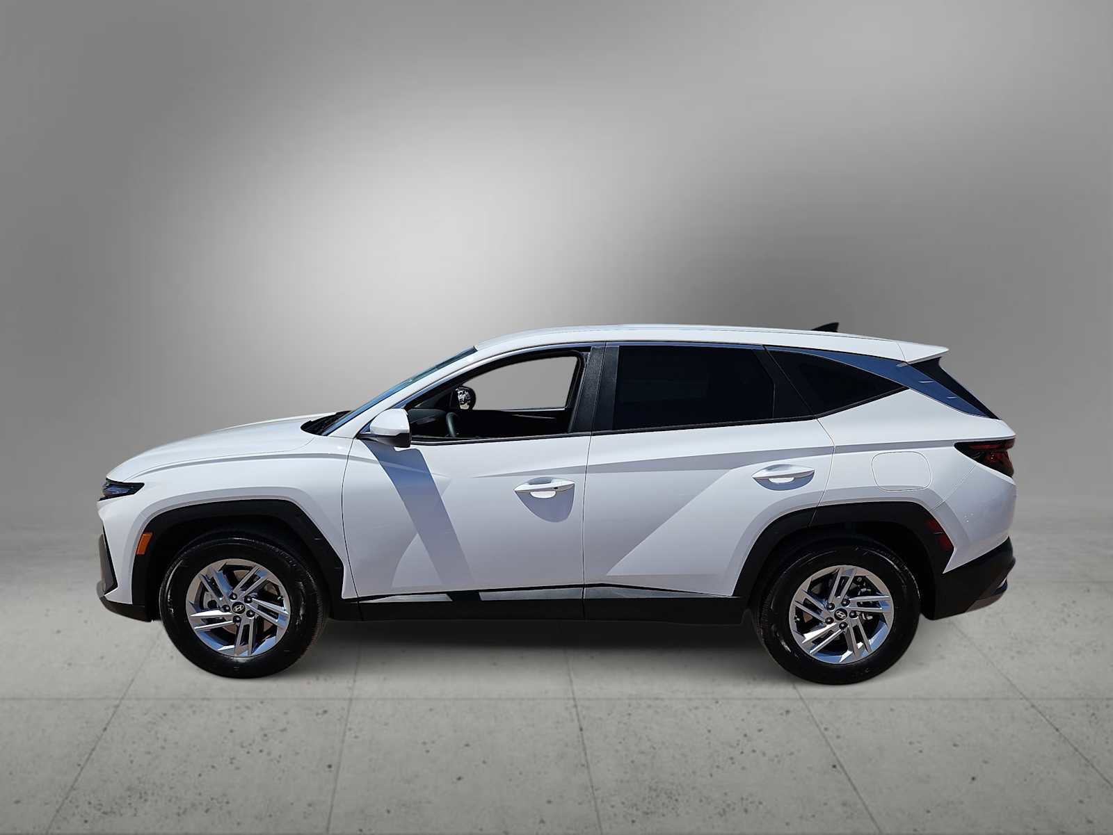 Certified 2026 Hyundai Tucson SE FWD image 5