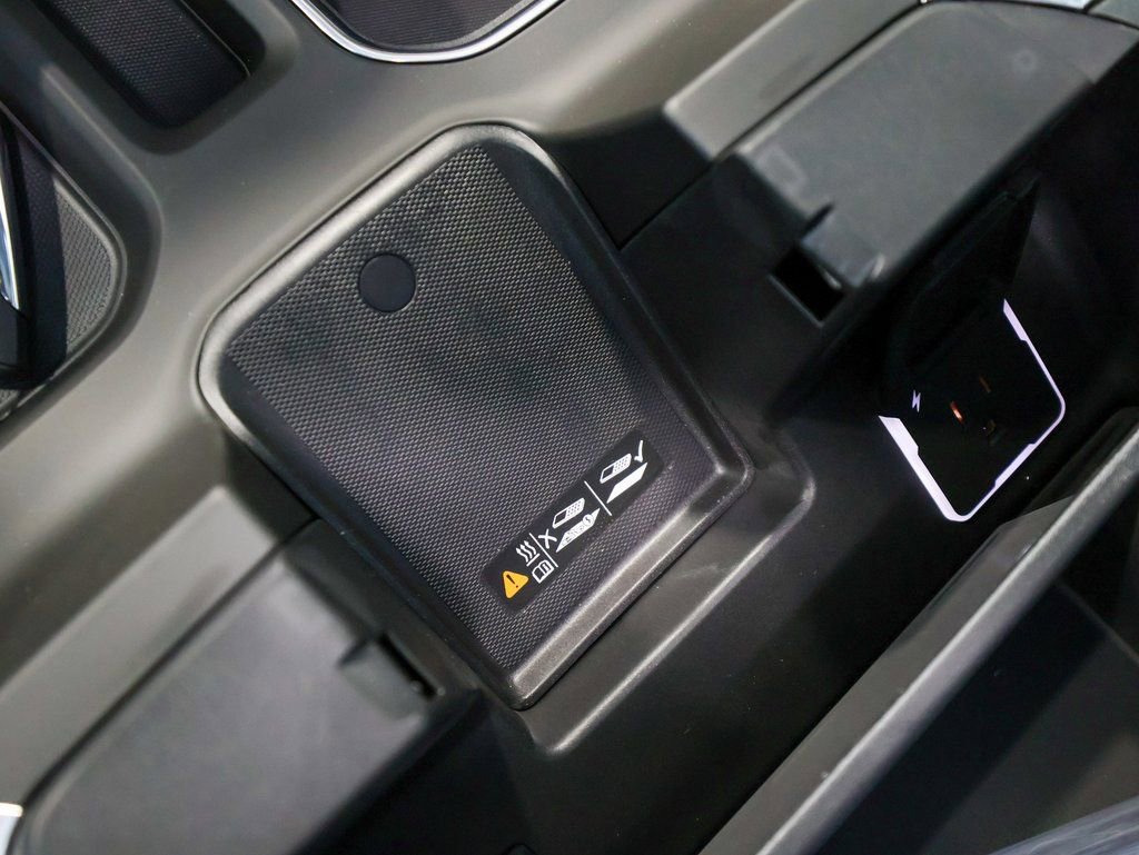 New 2026 GMC Sierra 1500 Elevation w/ Elevation Premium Package image 24