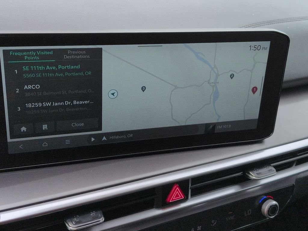 Used 2025 Kia Sorento S w/ Panoramic Sunroof Package image 18