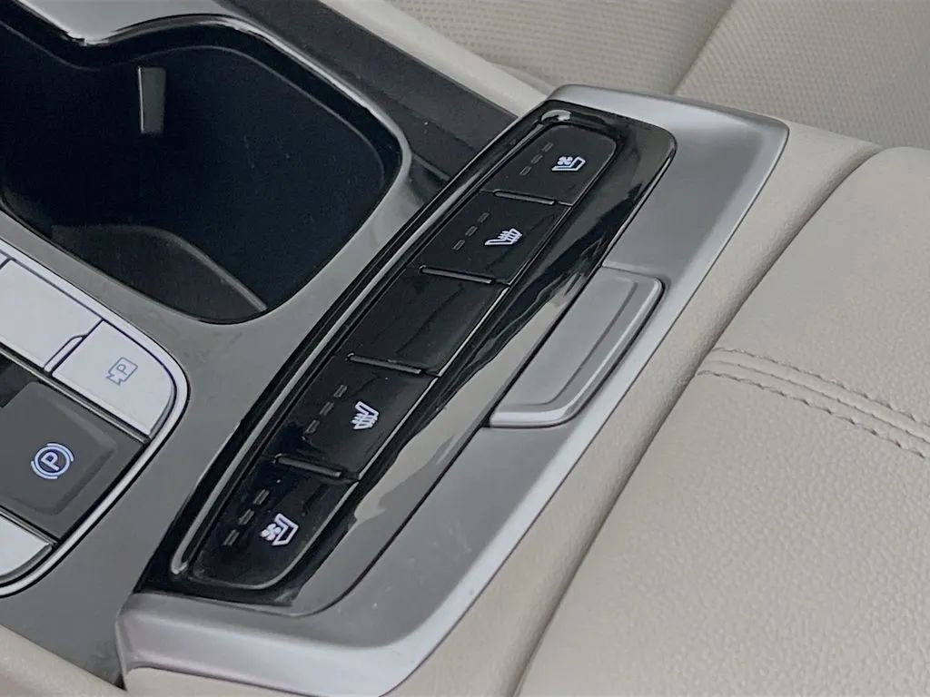 Used 2022 Hyundai Tucson SEL w/ Convenience + Premium Package image 21