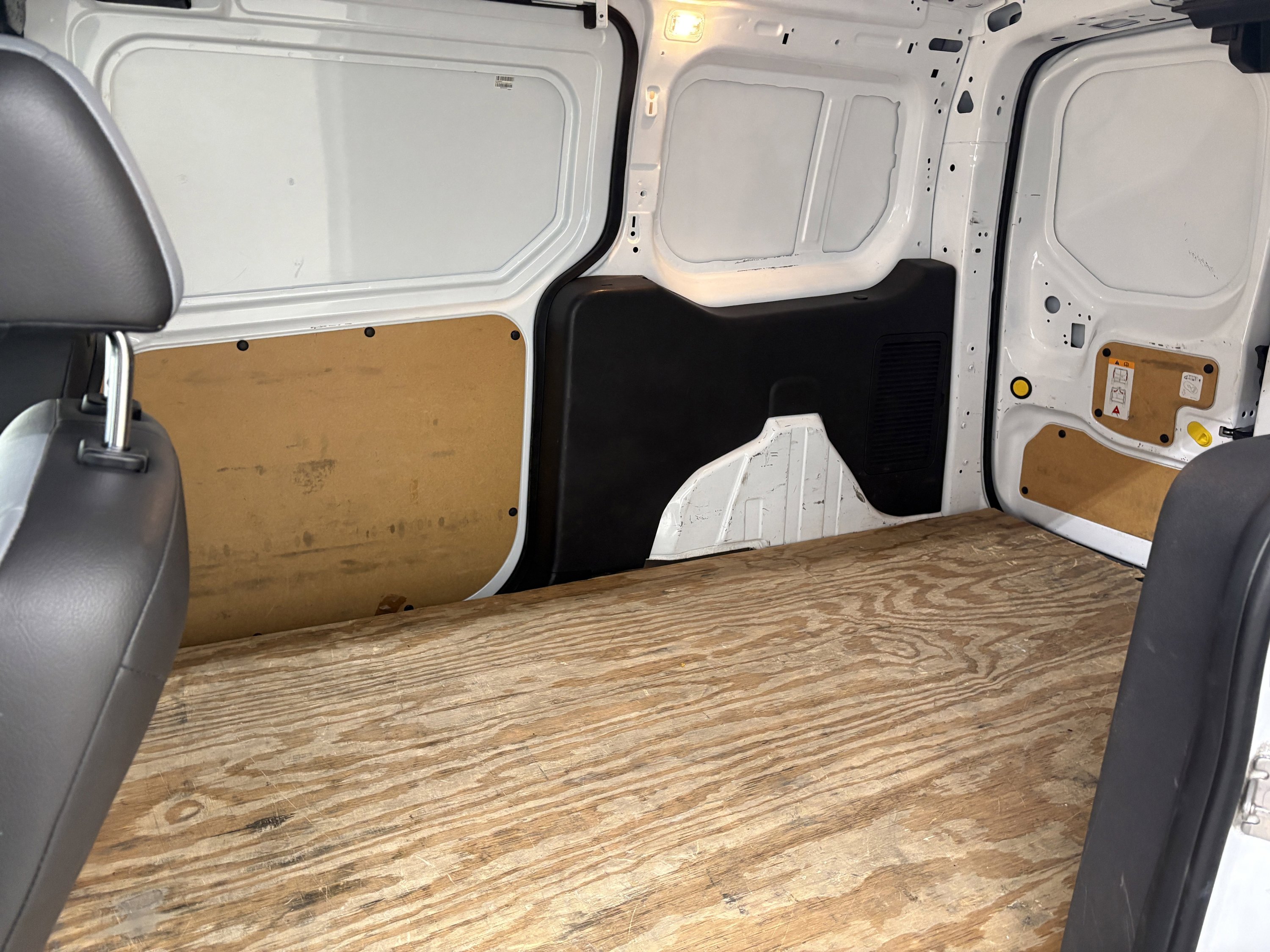 Used 2018 Ford Transit Connect XL FWD image 9