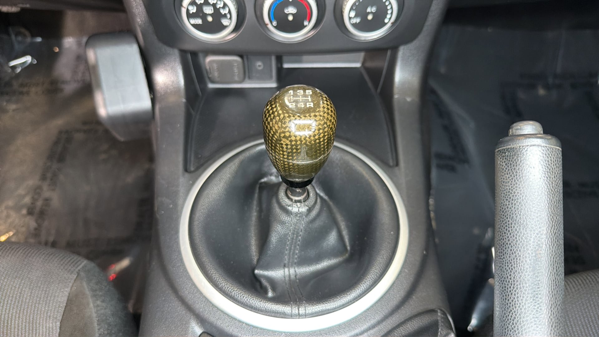 Used 2010 MAZDA MX-5 Miata Sport RWD image 24