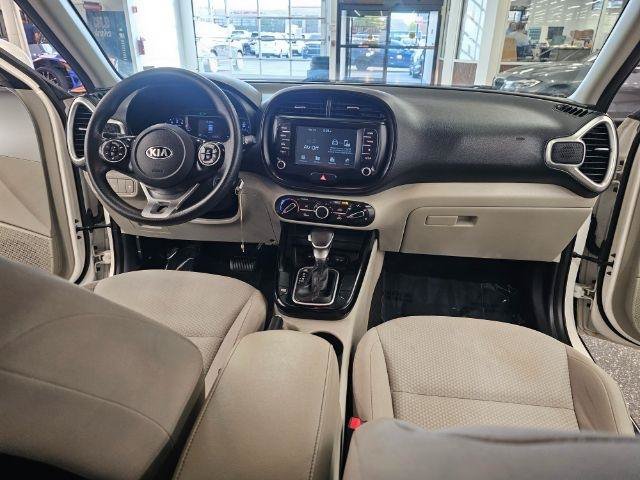 Used 2020 Kia Soul LX FWD image 9