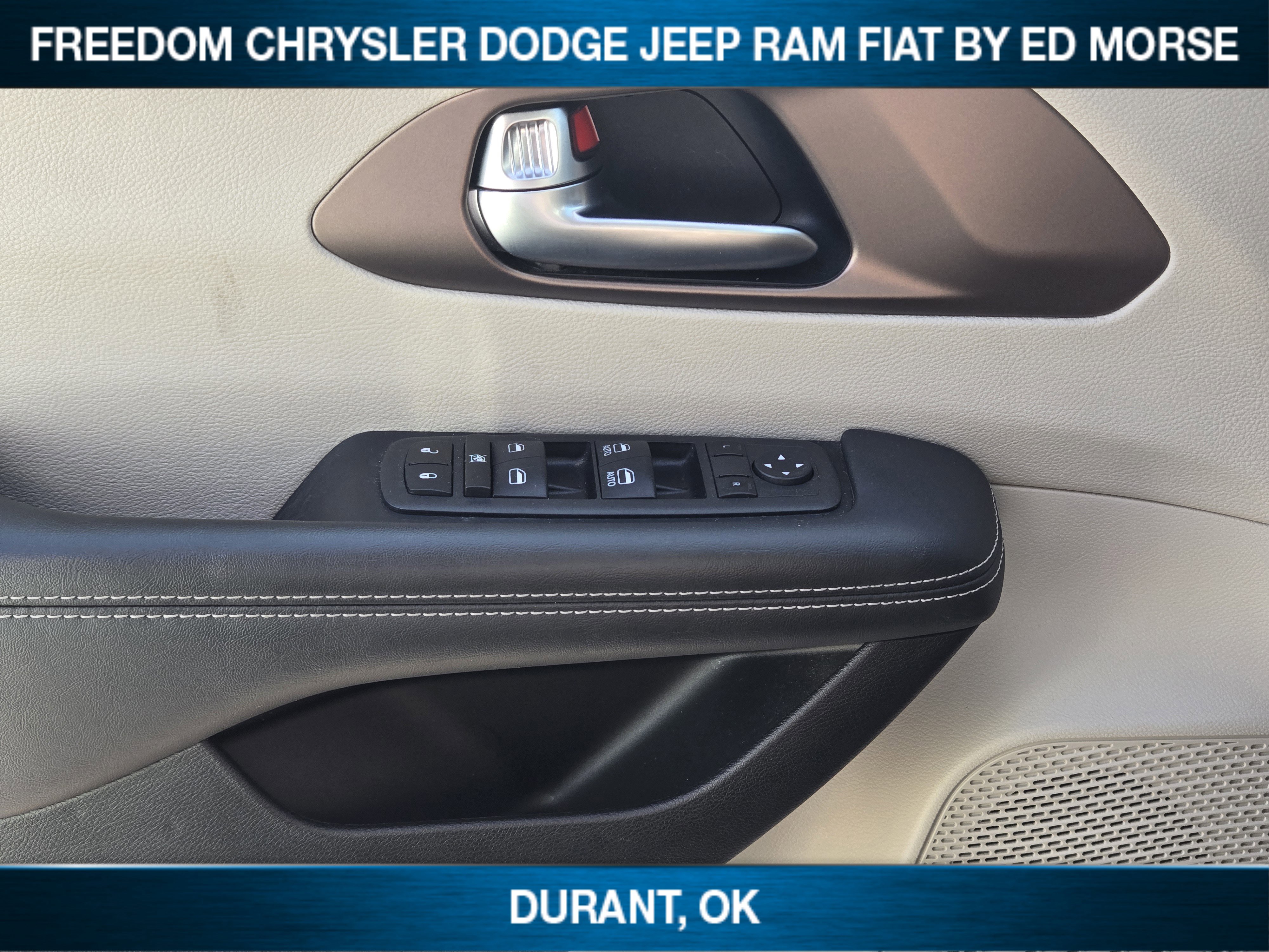 Used 2023 Chrysler Voyager LX image 18