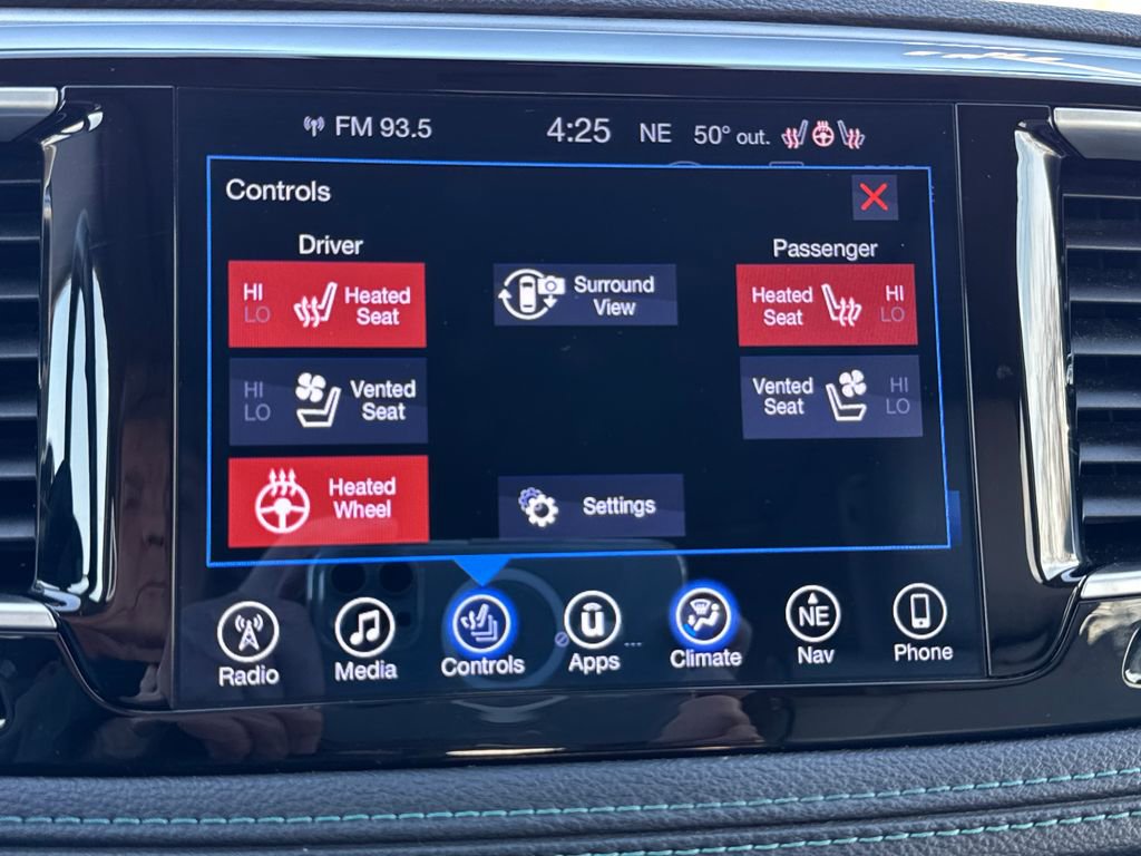 Used 2017 Chrysler Pacifica Platinum image 26