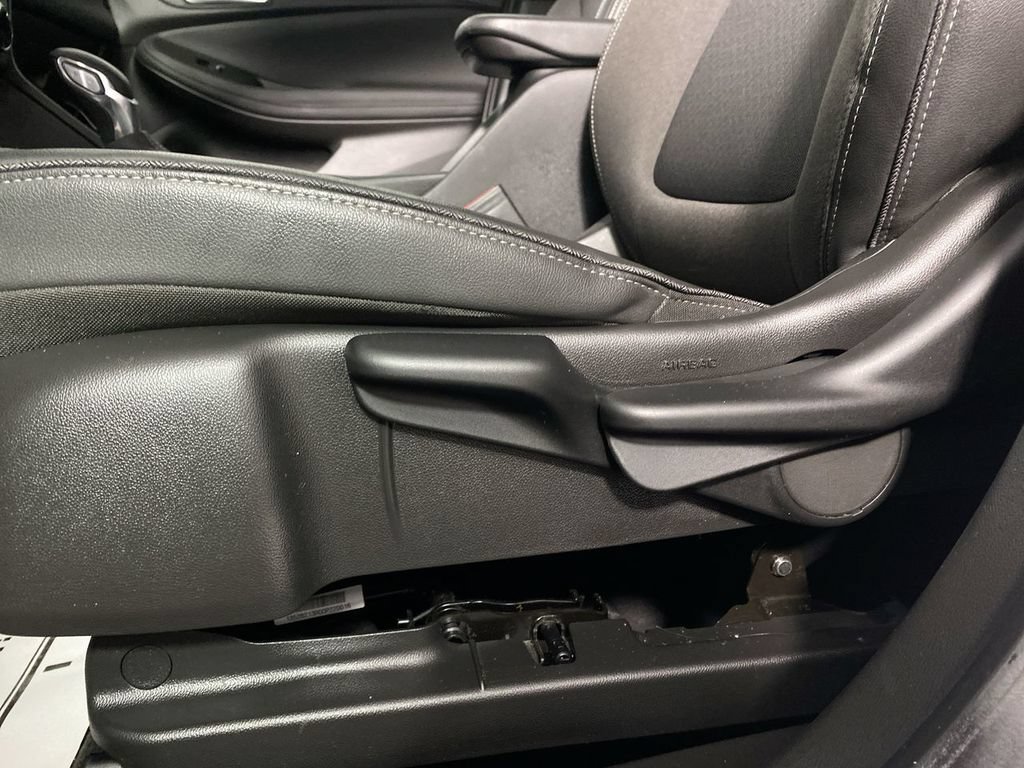 Certified 2024 Buick Encore GX Preferred AWD/4WD image 12