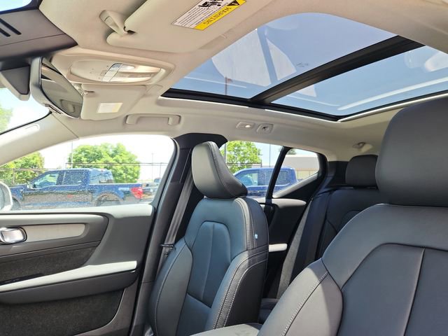 New 2025 Volvo XC40 B5 Ultra w/ Climate Package AWD/4WD image 24