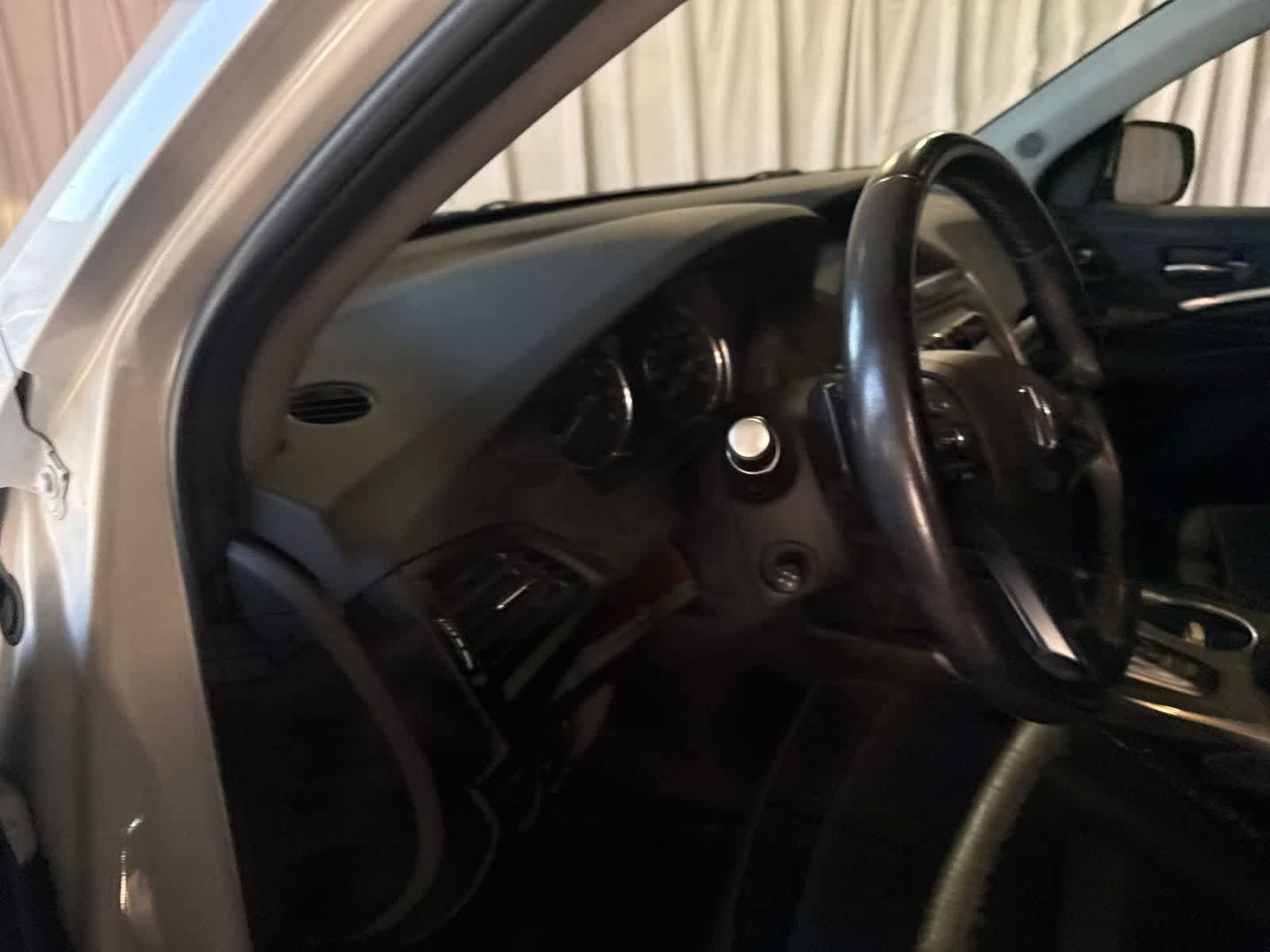 Used 2020 Acura MDX FWD image 18