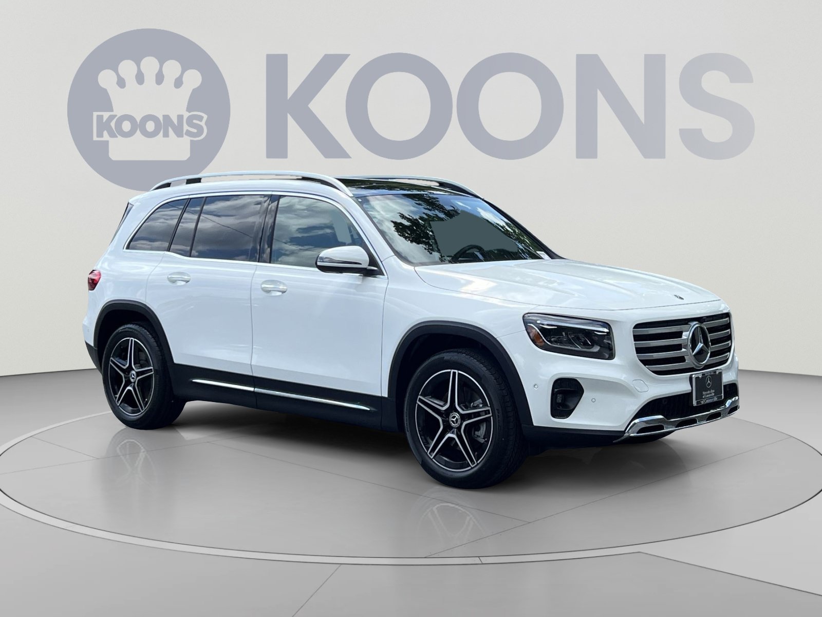 Used 2026 Mercedes-Benz GLB 250 4MATIC image 2