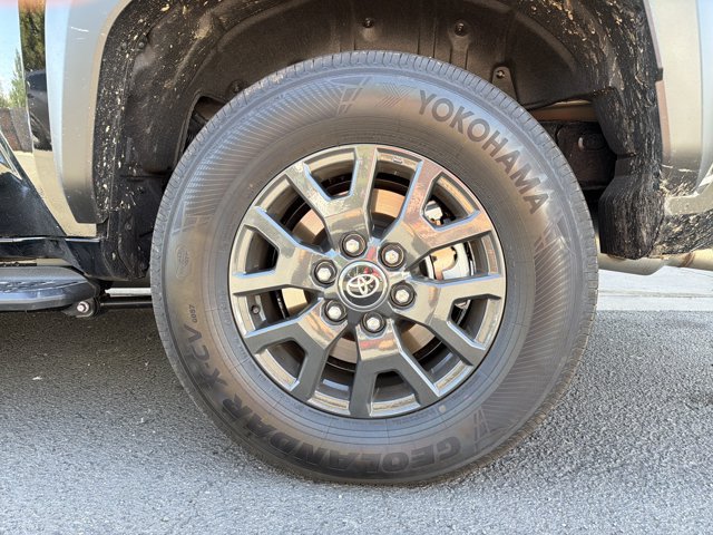 Used 2026 Toyota 4Runner SR5 AWD/4WD image 9