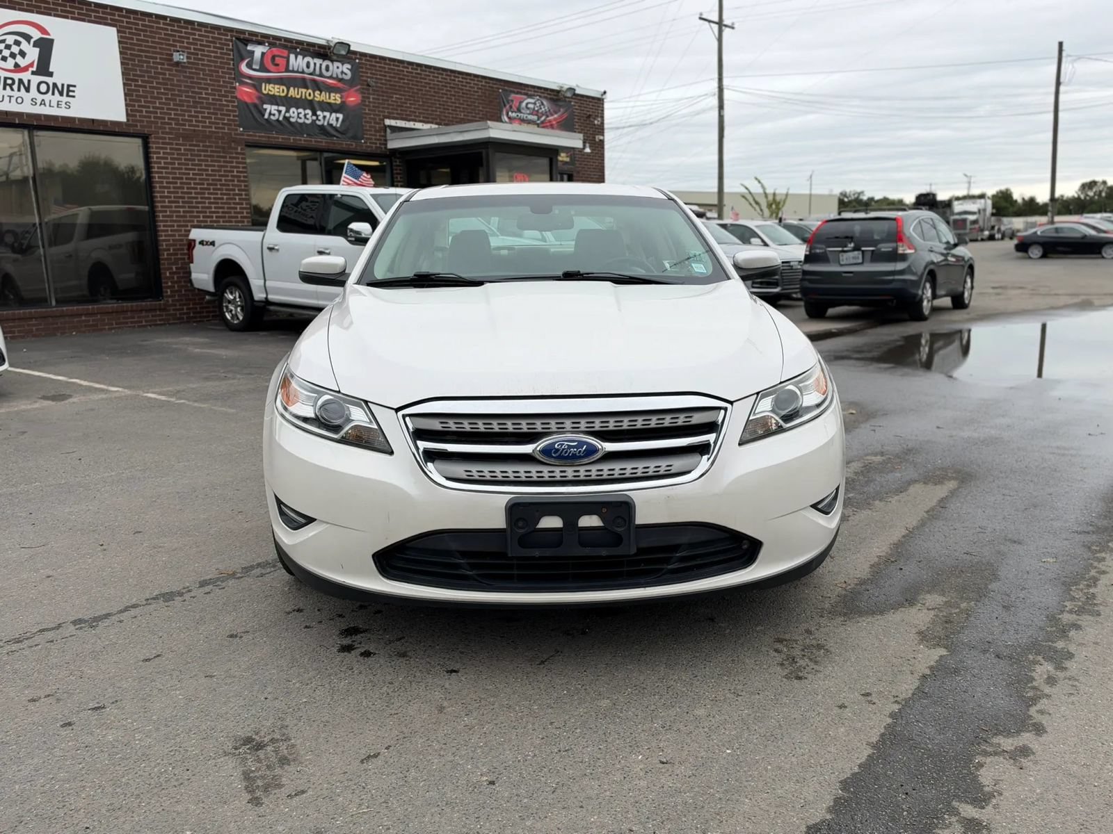 Used 2011 Ford Taurus SEL AWD/4WD image 8