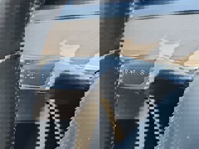 Used 2018 Tesla Model 3 Long Range image 26