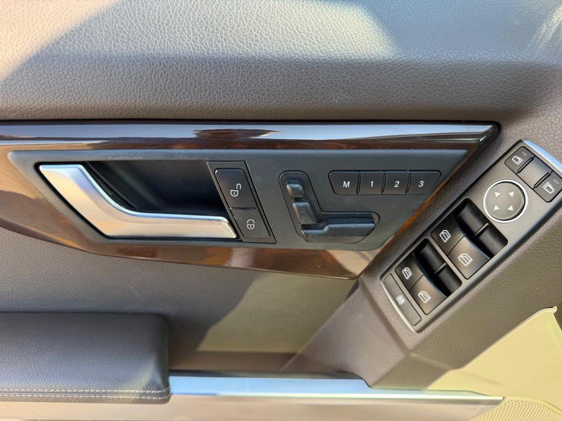 Used 2015 Mercedes-Benz GLK 350 2WD image 19
