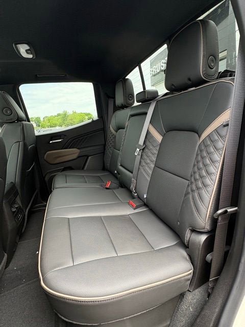 New 2026 GMC Canyon Denali AWD/4WD image 15