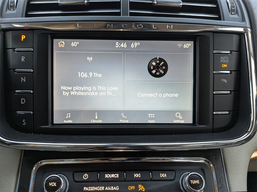 Used 2019 Lincoln Continental Premiere image 19