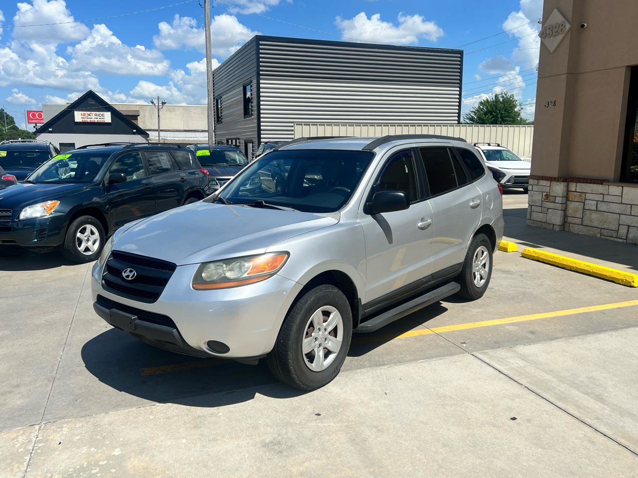 Used 2009 Hyundai Santa Fe GLS FWD image 4