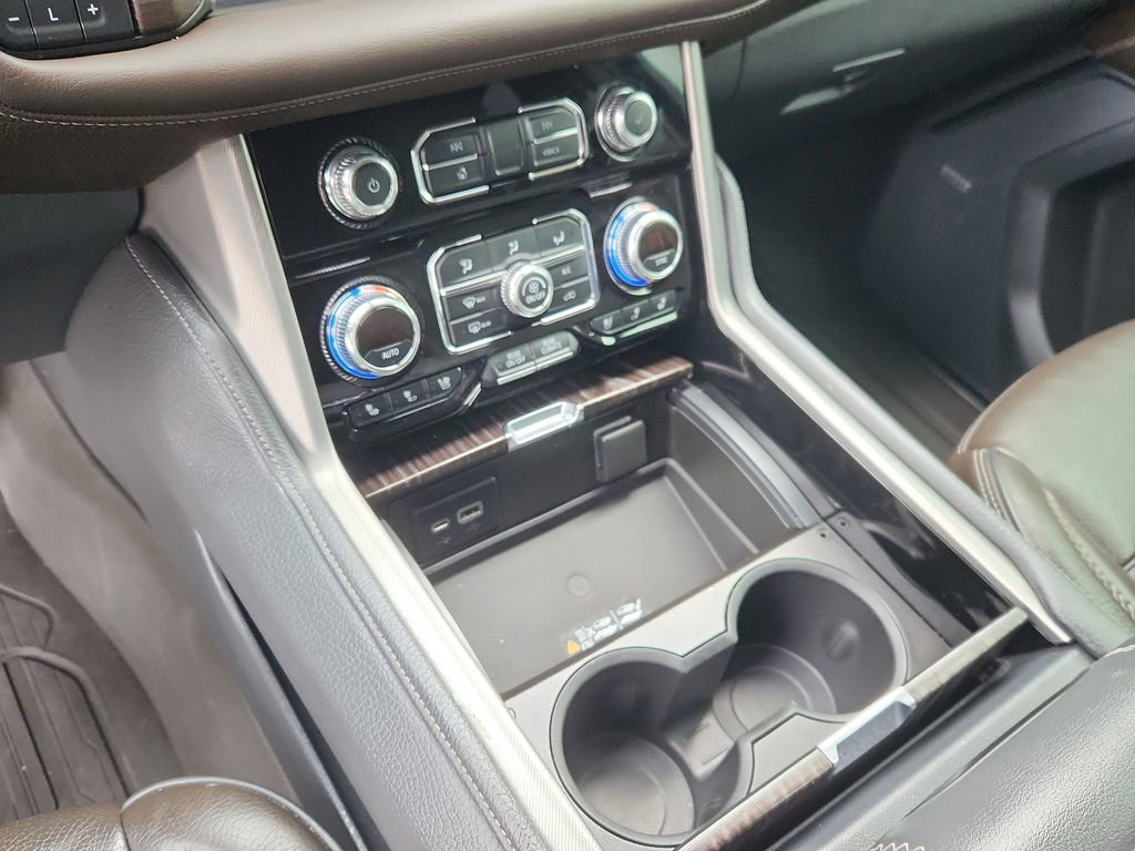 Used 2021 GMC Yukon Denali w/ Denali Premium Package image 26