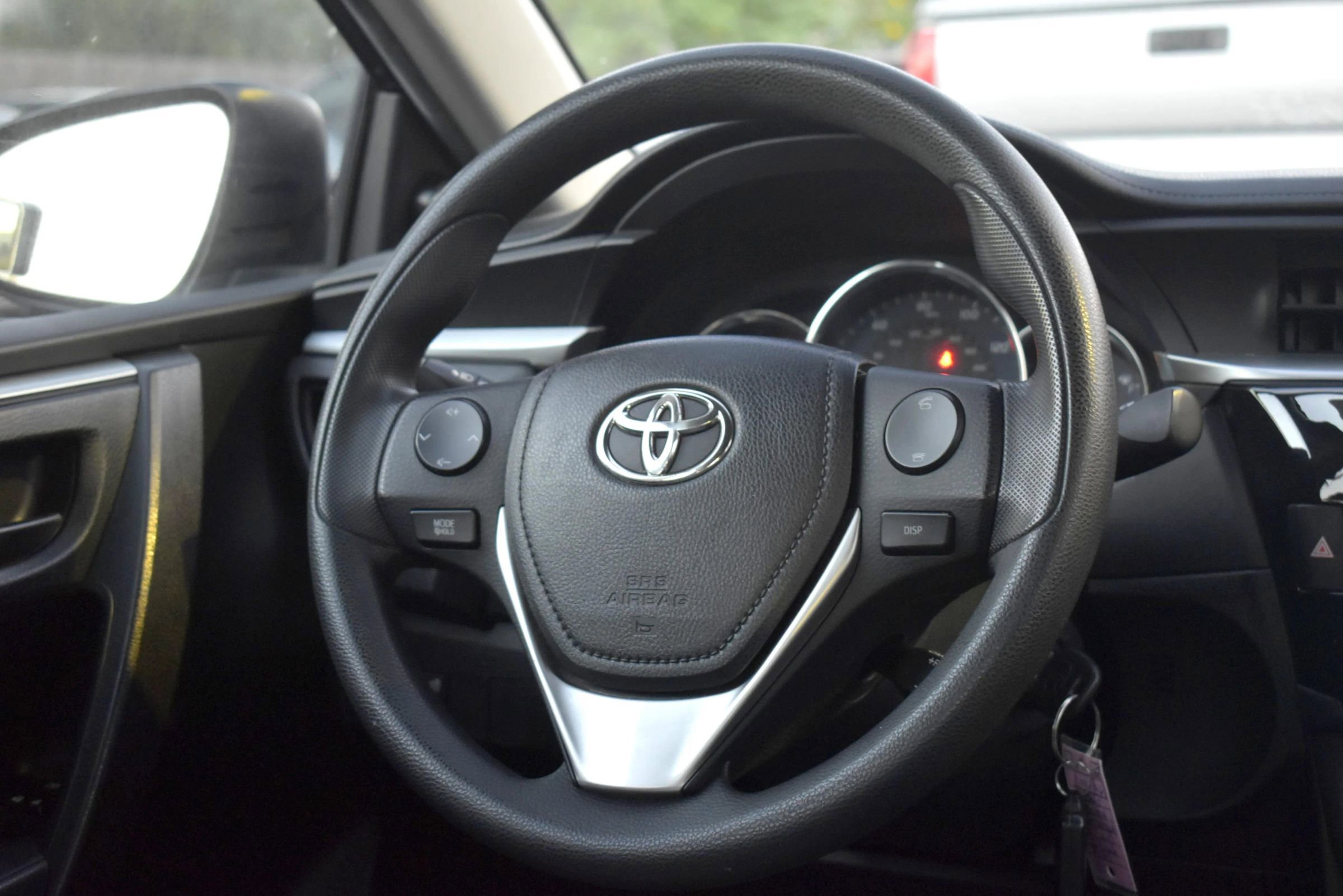 Used 2015 Toyota Corolla L image 12