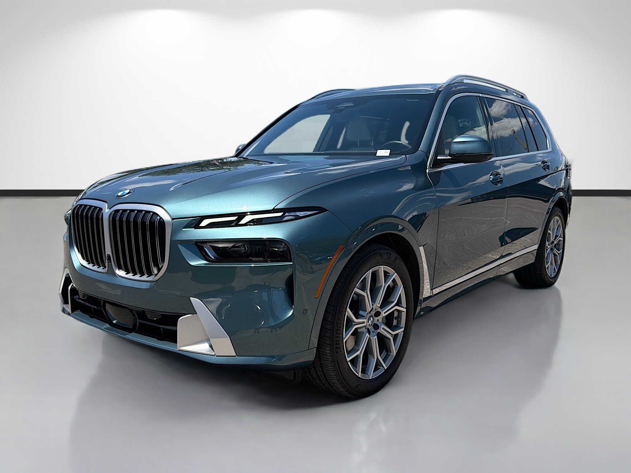 Used 2026 BMW X7 xDrive40i AWD/4WD image 7
