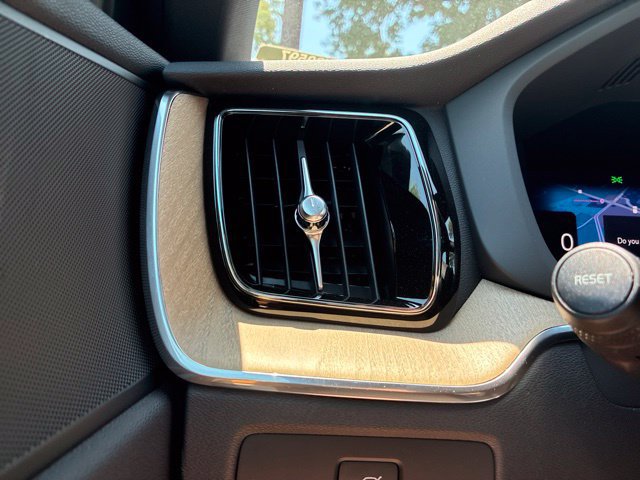 New 2026 Volvo XC60 B5 Plus w/ Protection Package Premier AWD/4WD image 26