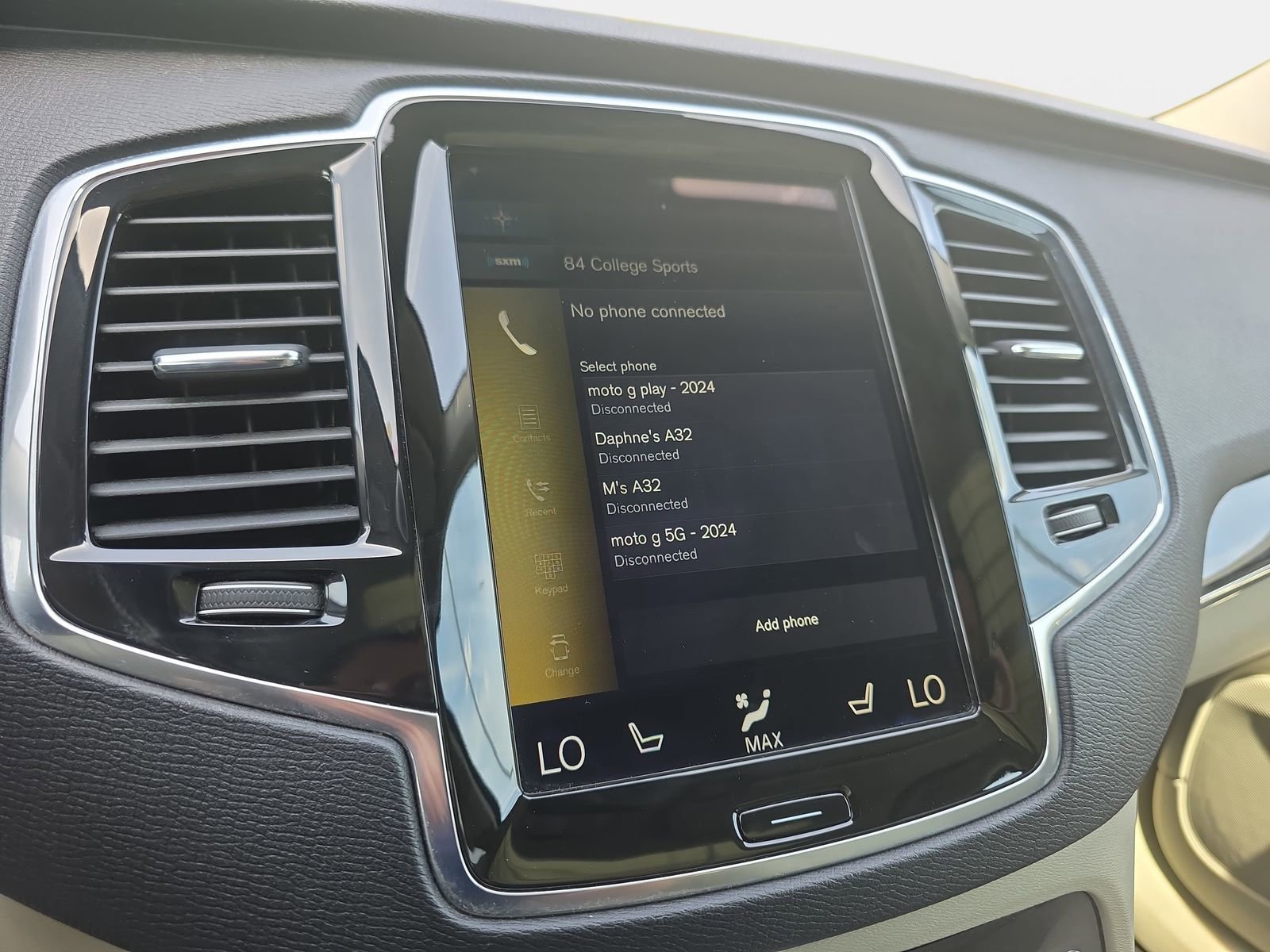 Used 2018 Volvo XC90 T6 Momentum w/ Convenience Package AWD/4WD image 23