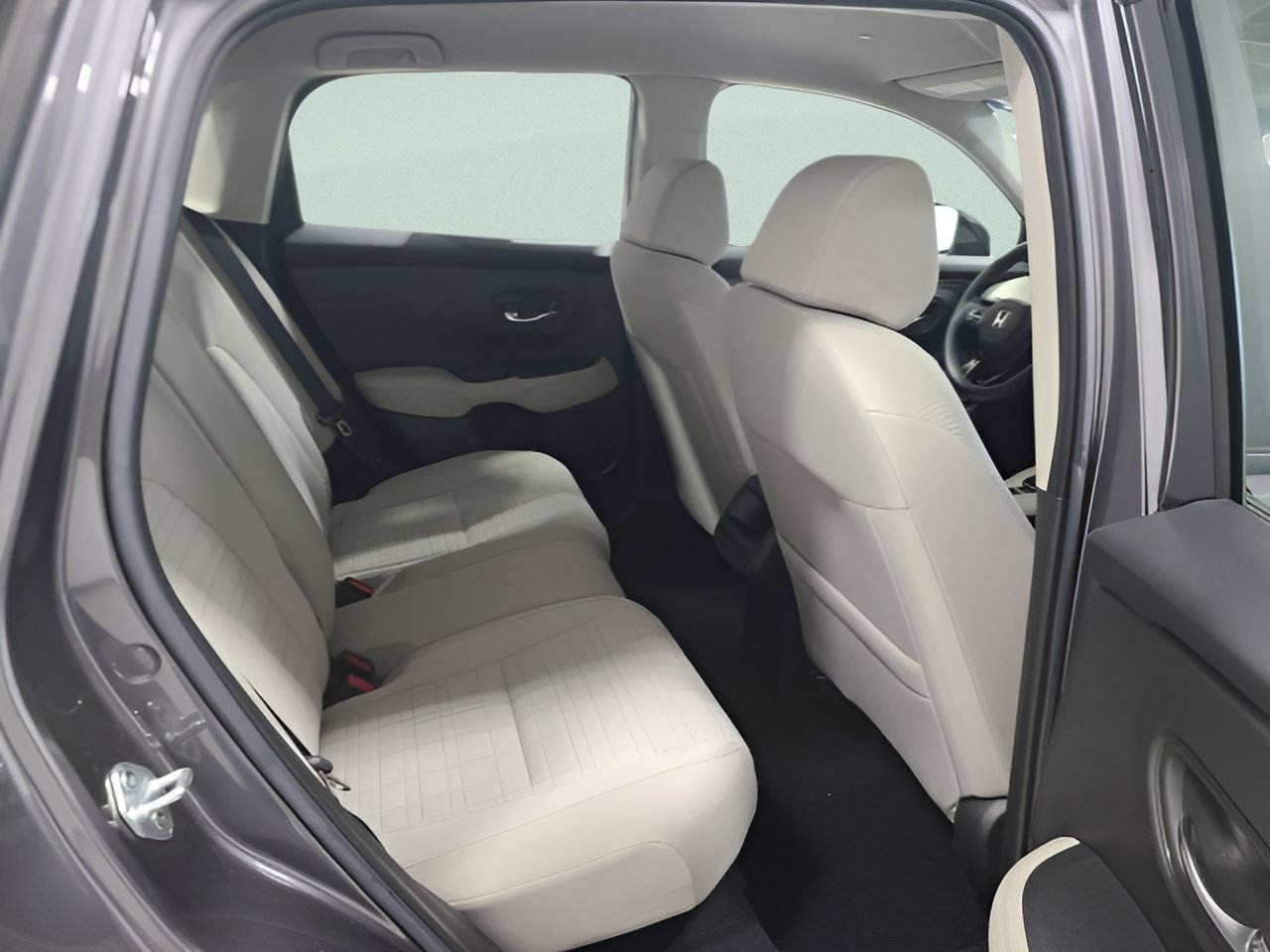 Used 2024 Honda HR-V LX image 13