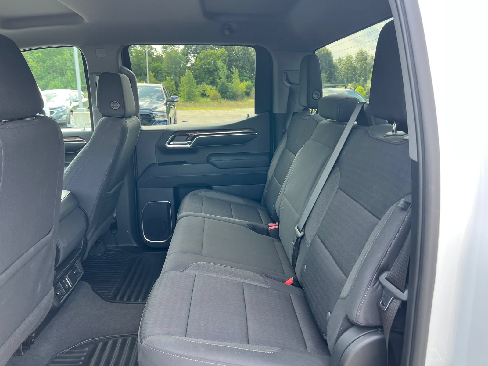 Certified 2023 Chevrolet Silverado 1500 LT AWD/4WD image 5