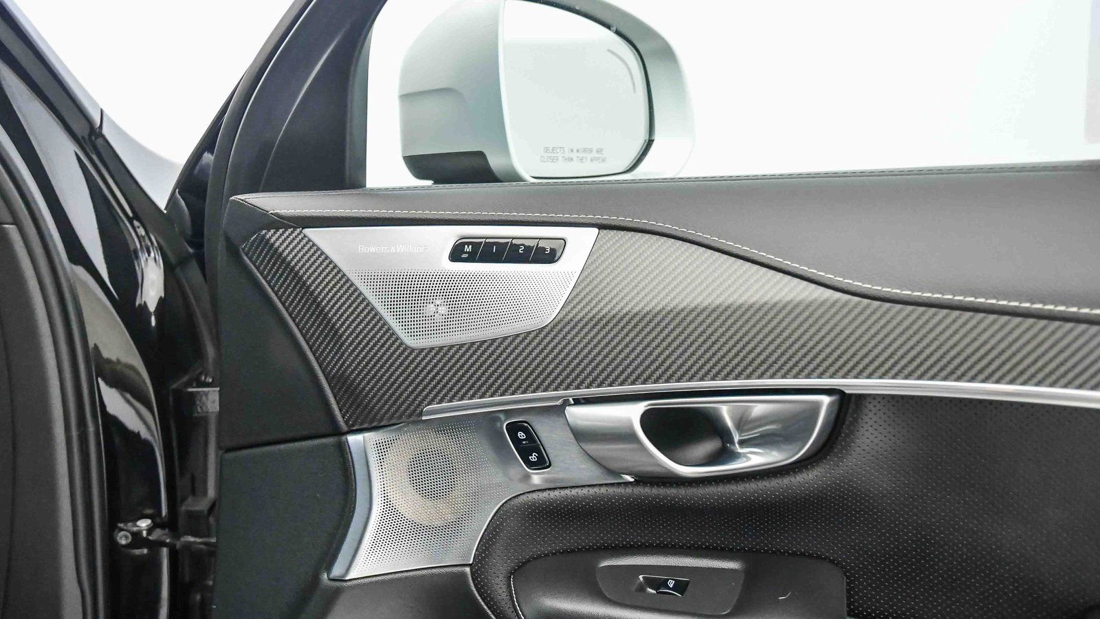 Used 2019 Volvo XC90 T8 R-Design w/ Advanced Package image 22