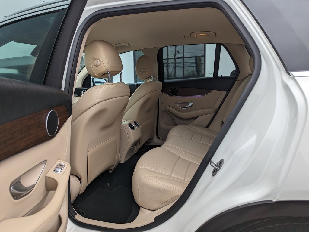 Used 2022 Mercedes-Benz GLC 300 4MATIC image 42