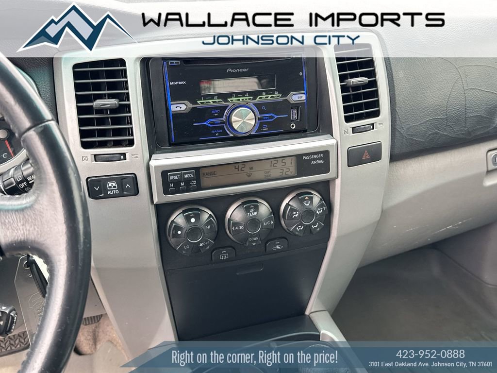 Used 2005 Toyota 4Runner Limited image 22