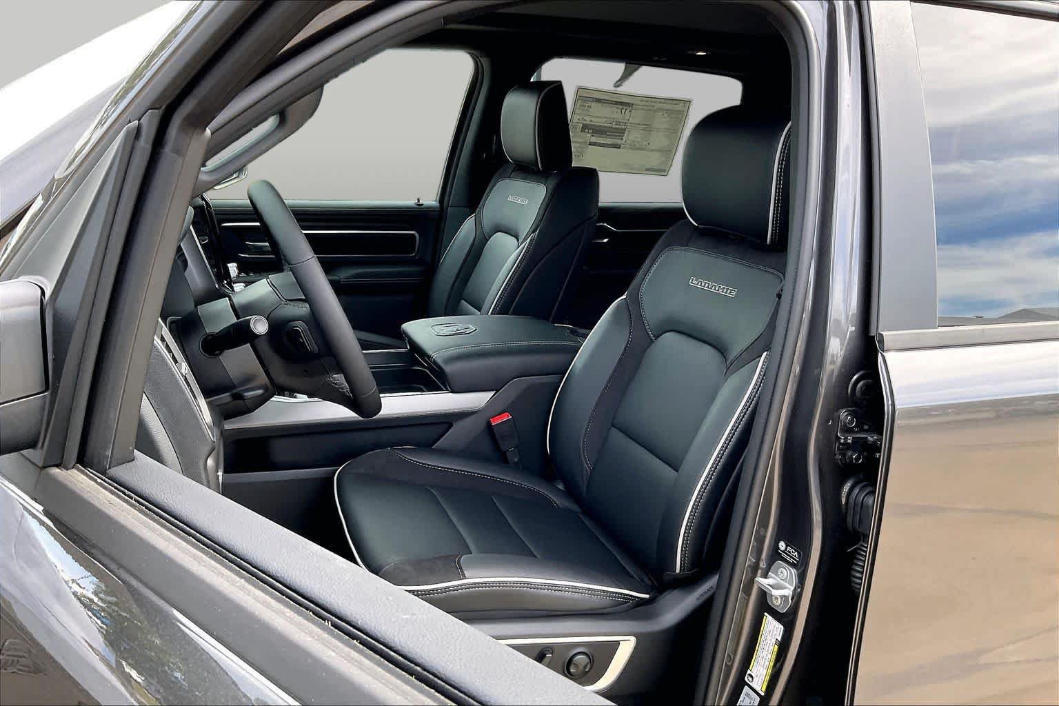 New 2027 RAM 1500 Laramie AWD/4WD image 9