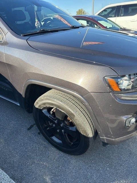 Used 2015 Jeep Grand Cherokee Altitude AWD/4WD image 41