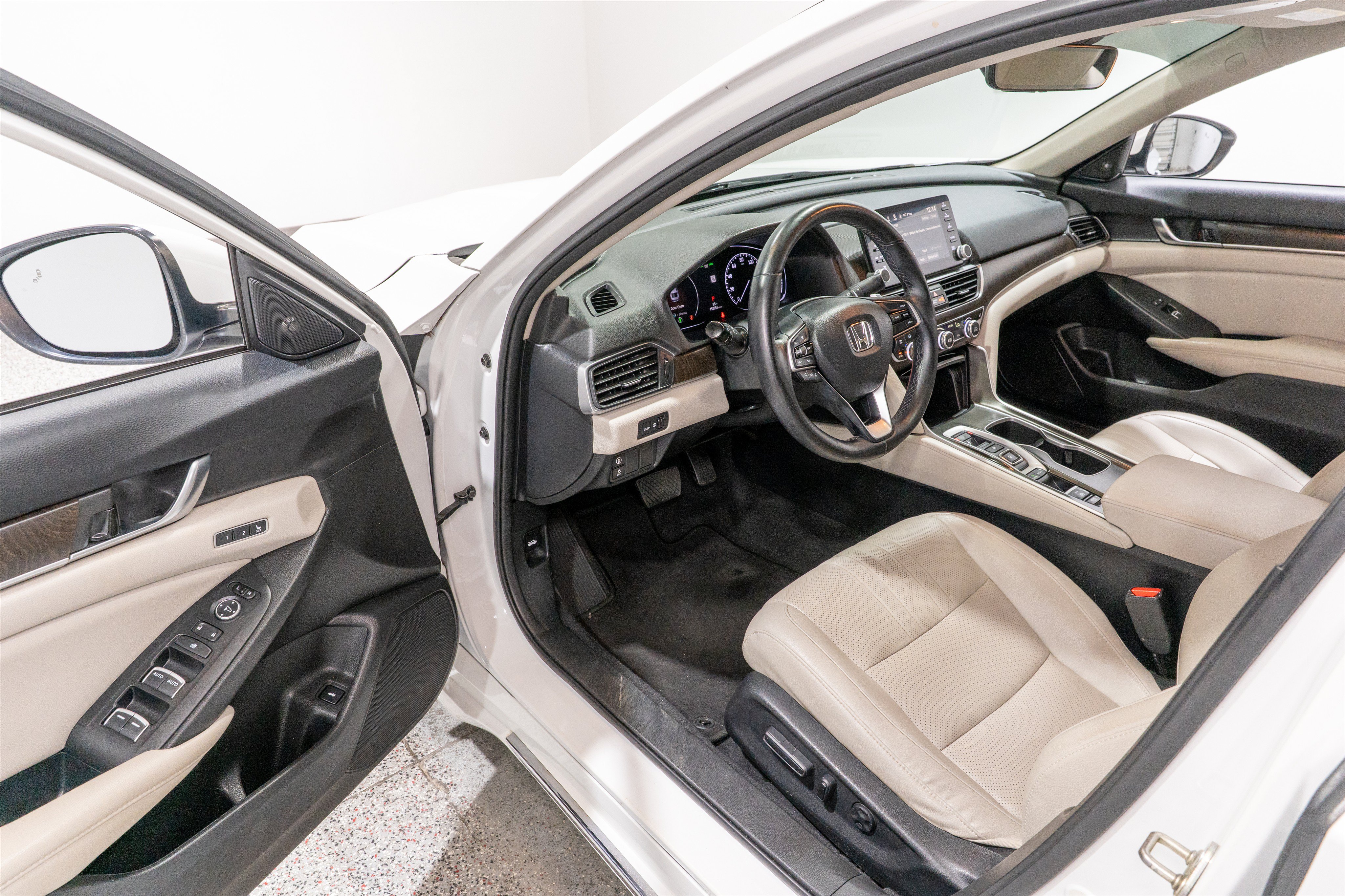 Used 2018 Honda Accord EX-L image 12