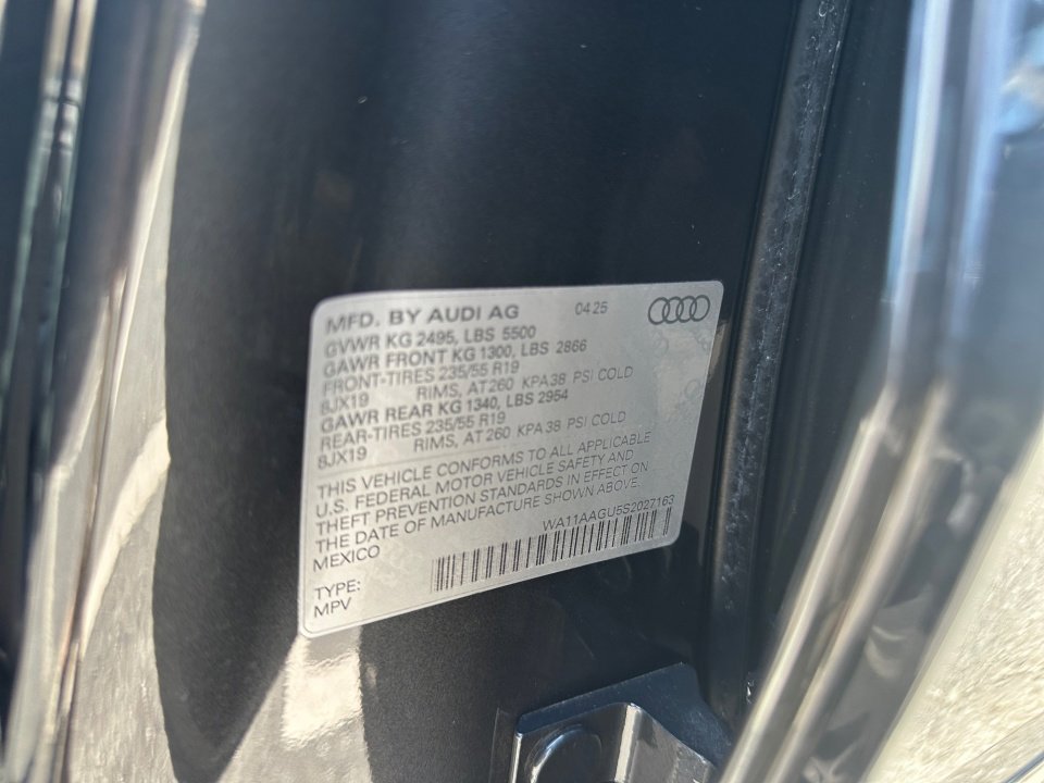 Certified 2025 Audi Q5 Premium w/ Convenience Package image 39