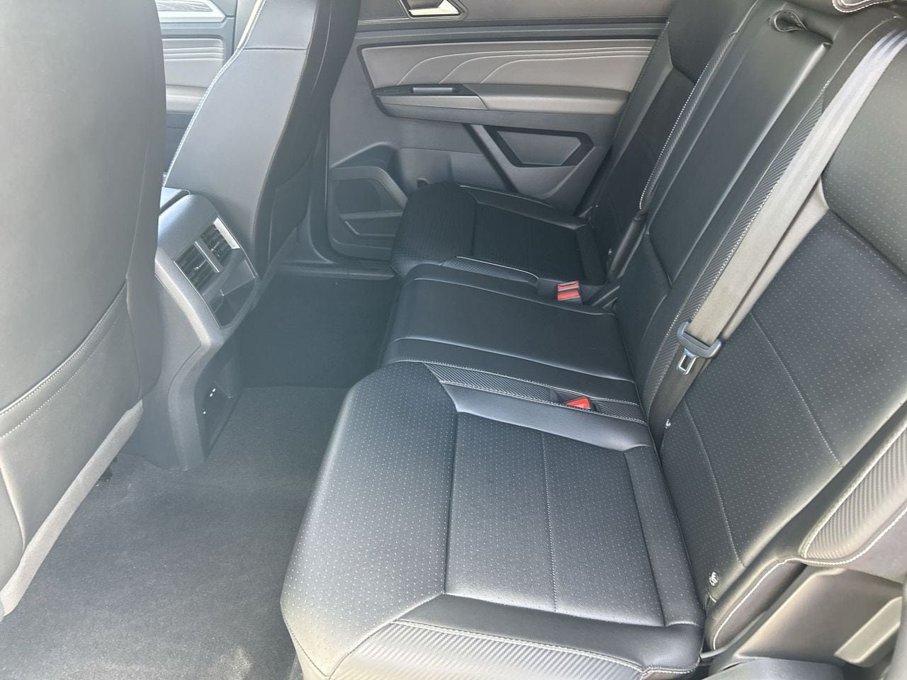 Used 2022 Volkswagen Atlas Cross Sport SE w/ Panoramic Sunroof Package AWD/4WD image 14