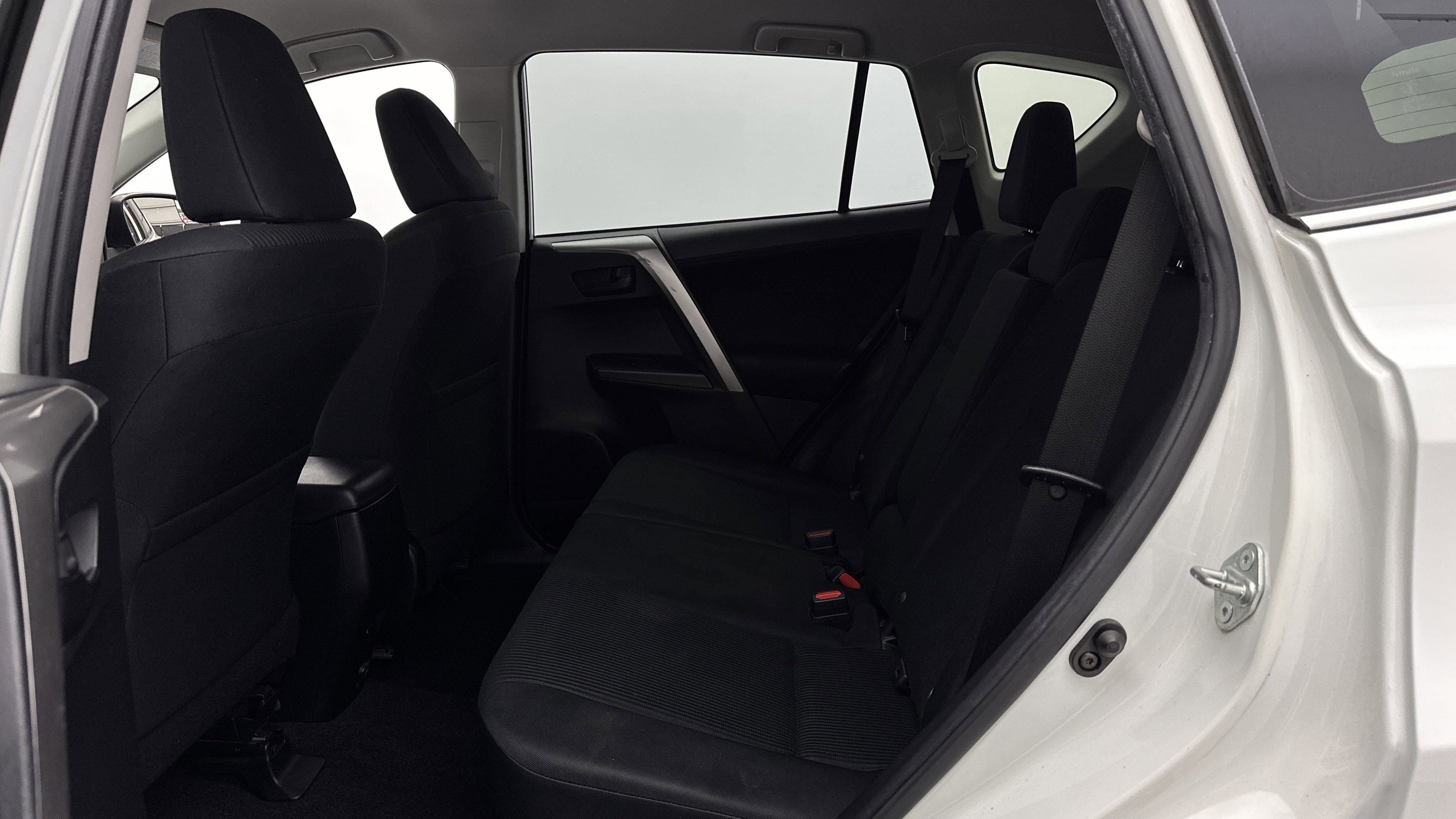 Used 2017 Toyota RAV4 LE FWD image 21