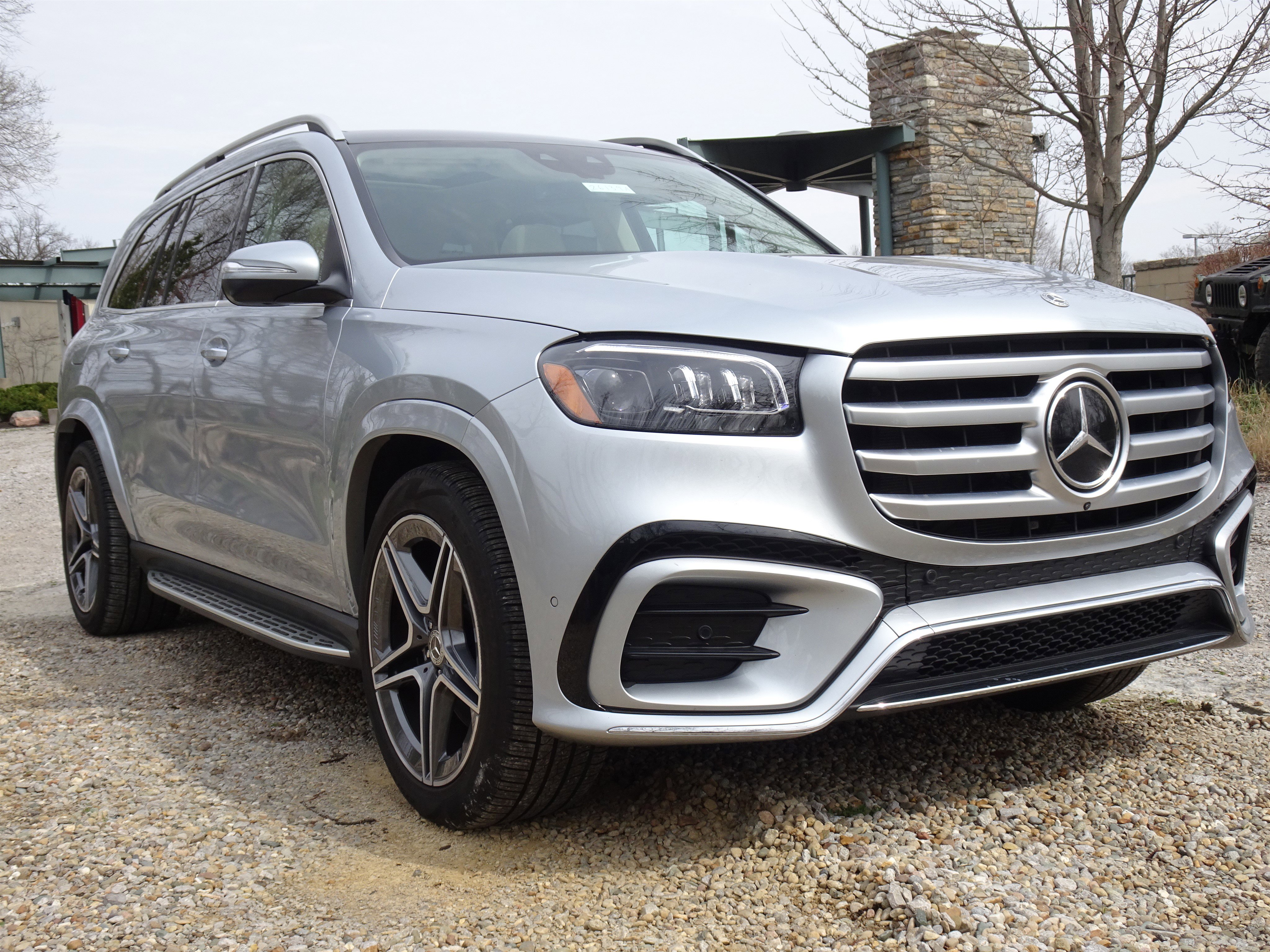 Used 2024 Mercedes-Benz GLS 450 4MATIC image 11