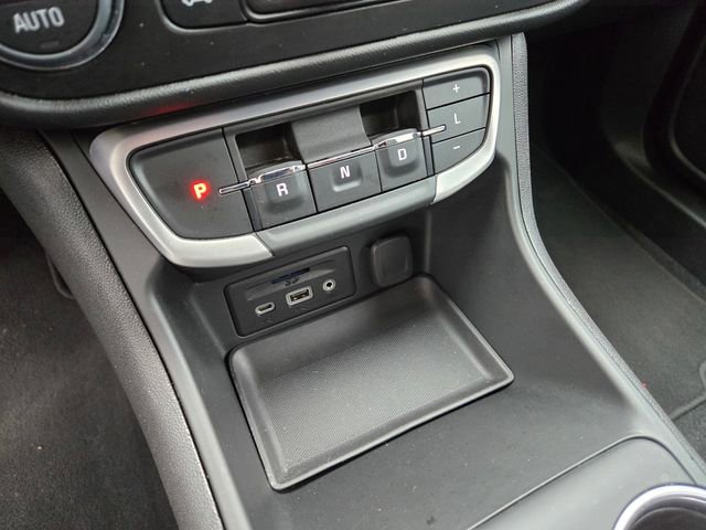 Used 2024 GMC Terrain SLT image 18