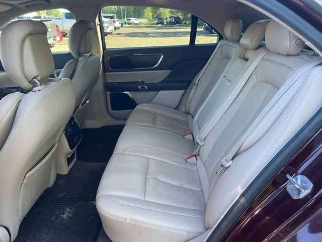 Used 2018 Lincoln Continental Select w/ Continental Climate Package AWD/4WD image 18