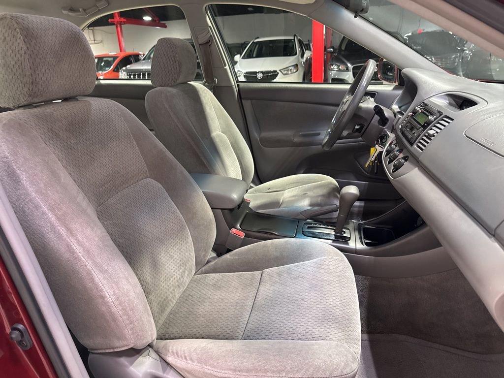 Used 2003 Toyota Camry LE image 32