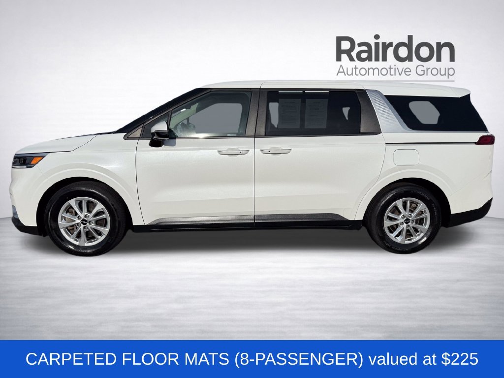 Certified 2023 Kia Carnival LX FWD image 4