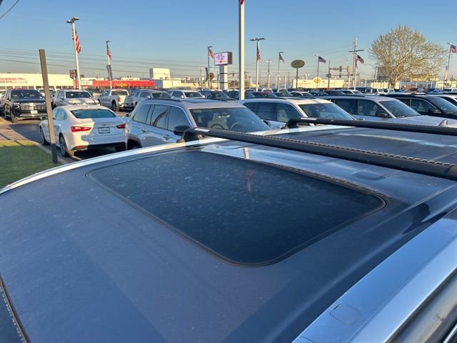 Used 2019 Toyota Highlander XLE image 9