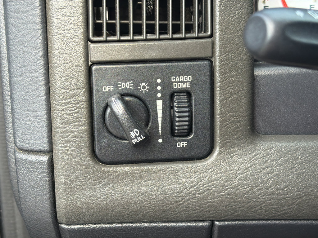 Used 2004 Dodge Ram 1500 Truck SLT w/ Sport Appearance Group RWD image 10