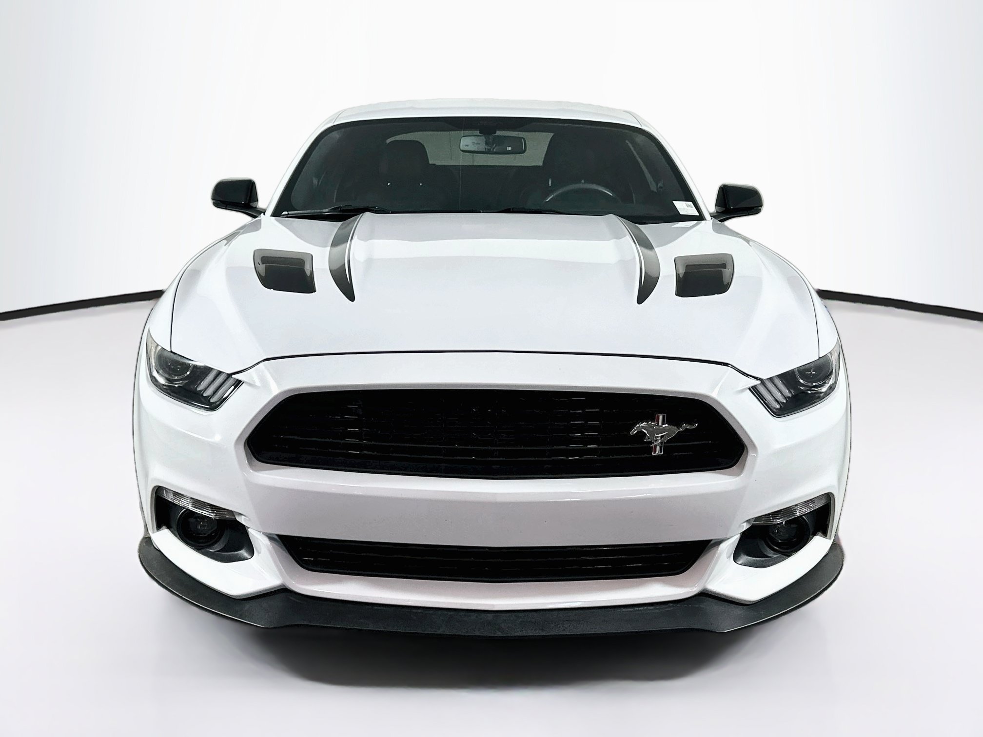 Used 2016 Ford Mustang GT Premium w/ Equipment Group 401A RWD image 2