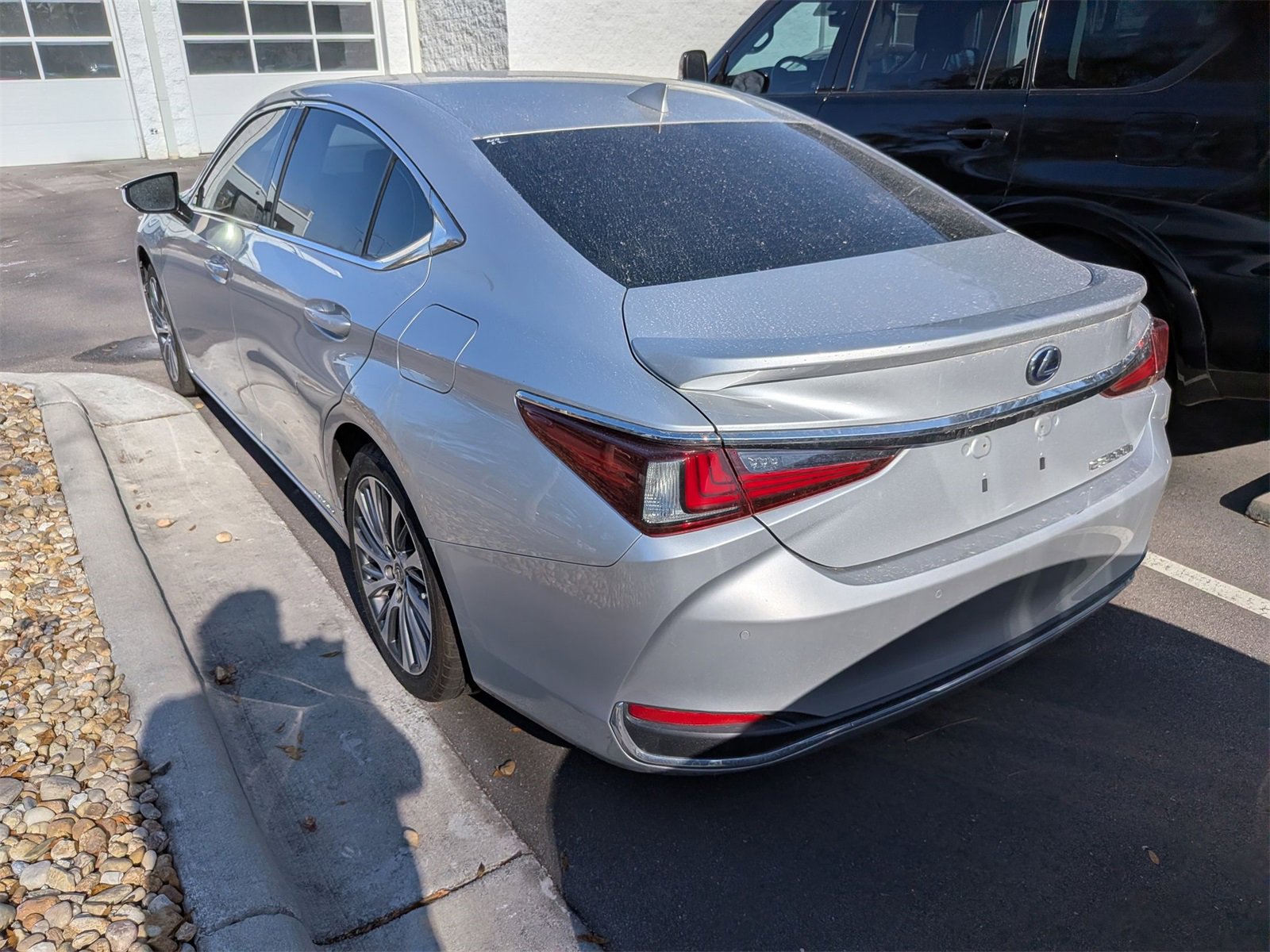 Used 2019 Lexus ES 300h 300h image 4