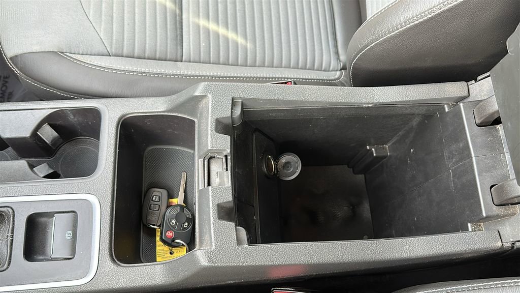 Used 2018 Ford Escape SE w/ SE Sport Appearance Package image 23