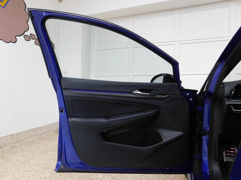 Used 2025 Volkswagen Golf R Black Edition image 26