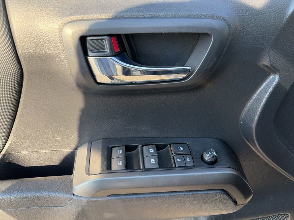 Used 2023 Toyota Tacoma TRD Off-Road image 13