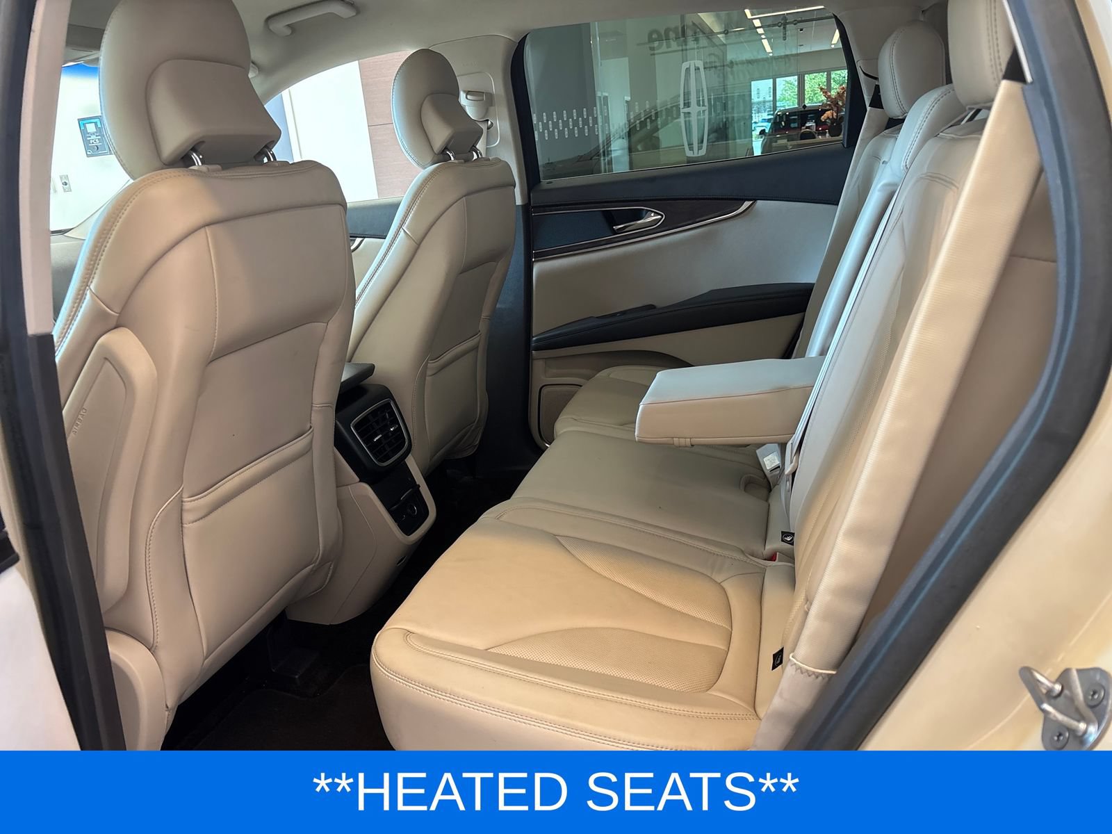 Used 2016 Lincoln MKX Select w/ Select Plus Package FWD image 11