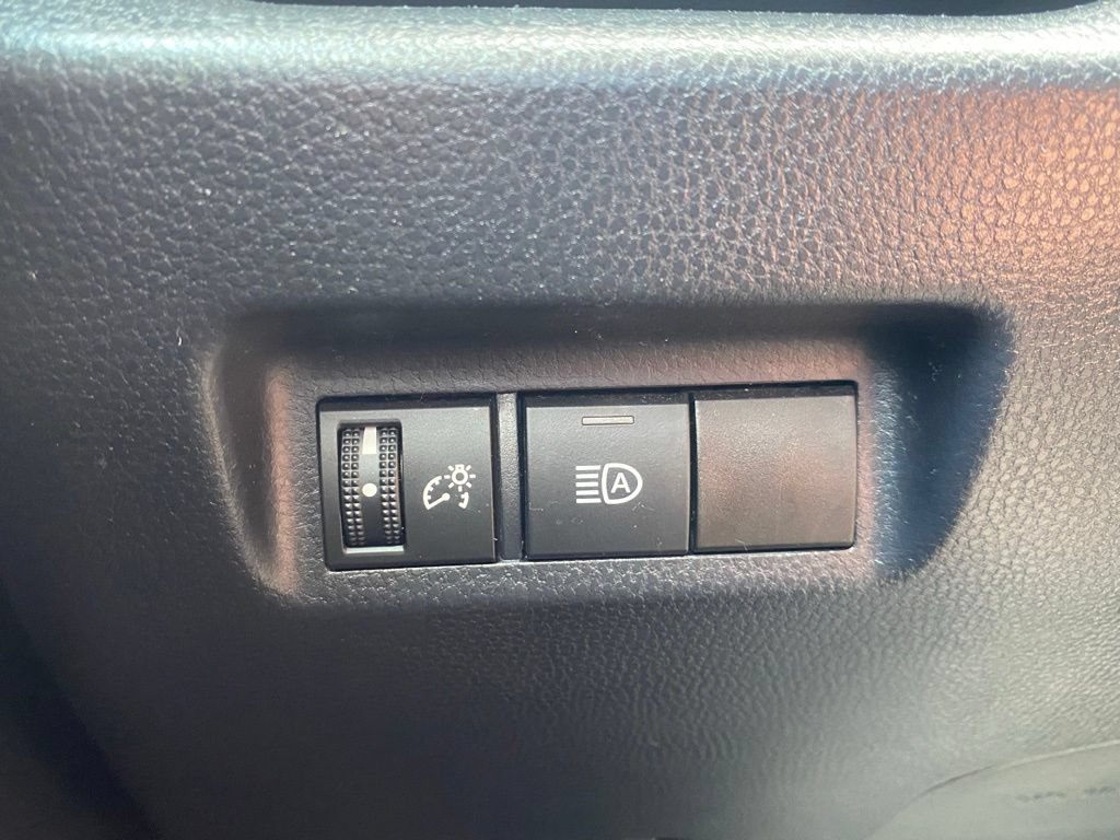 Used 2019 Toyota RAV4 LE w/ All Weather Liner Package AWD/4WD image 26